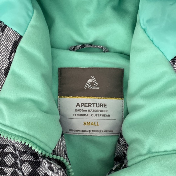 Aperture Women ski jacket - Picture 2 of 3